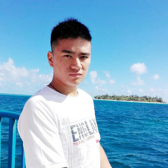李俊龙